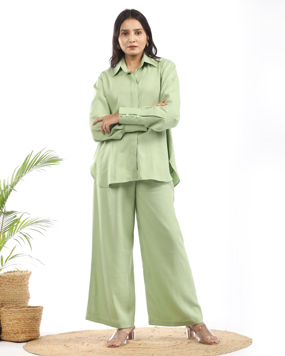 Linen green shirt and wide leg pant